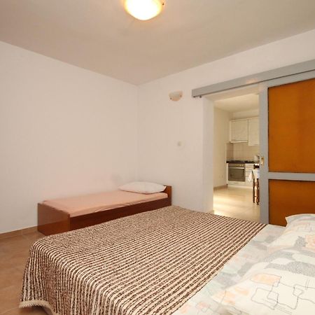 Apartments with a parking space Makarska - 6792 Ruang foto