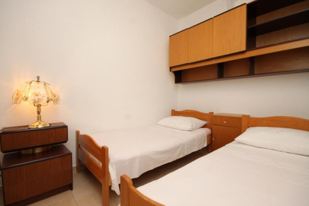 Apartments with a parking space Makarska - 6792 Bagian luar foto