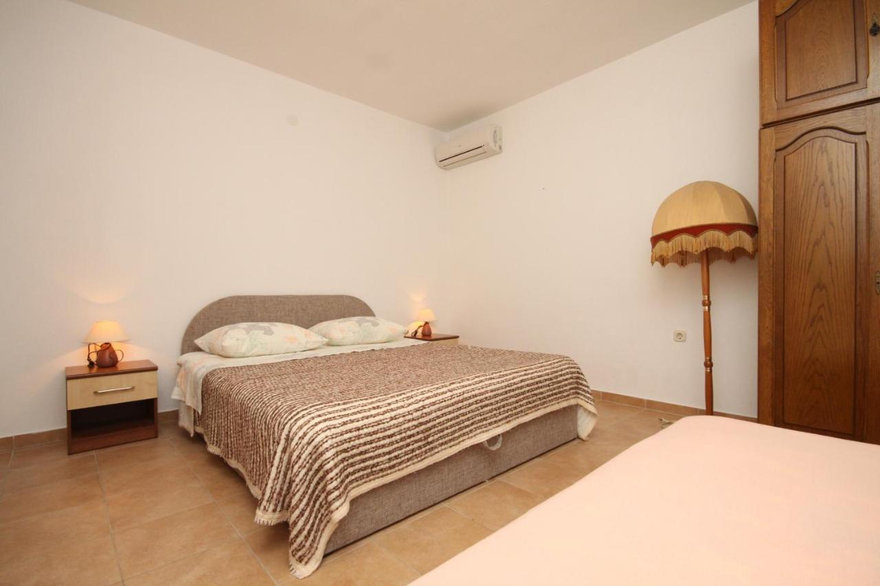 Apartments with a parking space Makarska - 6792 Bagian luar foto